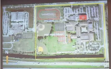  ?? AMY BETH BENNETT/STAFF FILE ?? The Broward Sheriff’s Office is charged with securing the 1200 building at Marjory Stoneman Douglas High School, outlined in red, where most victims where killed. Officials want to preserve it as a crime scene until Nikolas Cruz’s trial.