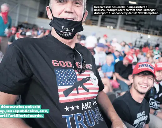  ??  ?? Des partisans de Donald Trump assistent à un discours du président sortant dans un hangar d’aéroport, à Londonderr­y, dans le New Hampshire.