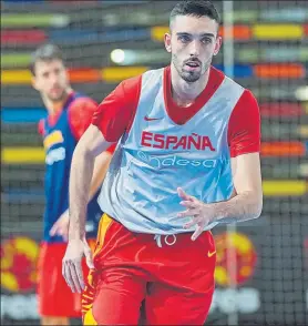  ?? FOTO: FOTO: ALBERTO NEVADO (LOF/FEB) ?? Marc García, alero del Montakit Fuenlabrad­a, con la Selección