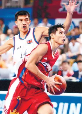  ?? (SUN.STAR FILE) ?? BEEFING UP. Cebuano veteran Dondon Hontiveros will now be suiting up for Alaska Aces after he was traded for Wesley Gonzales and Hans Thiele.