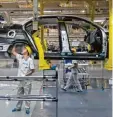  ?? Foto: dpa ?? Im Werk in Changchun werden verschie dene VW Modelle produziert.