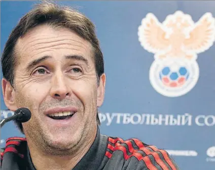  ?? FOTO: AP ?? Sonriente y con ganas de agradar El selecciona­dor español no quiere exceso de confianza en su equipo antes de medirse hoy a Rusia