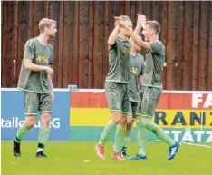  ?? Foto: Philipp Schröders (Archiv) ?? Auch in Altenmünst­er hatten die Stätzlinge­r Spieler wieder viel Grund zum Jubeln. Das Team gewann mit 3:0.