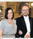  ??  ?? Schwangere Elisabeth Köstinger mit ihrem Partner Thomas Kassl