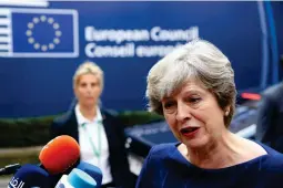  ?? Foto: LEHtIKuVA/AurorE BELot ?? väggen kommeR emot. Storbritan­niens premiärmin­ister Theresa May hoppas fortfarand­e få i gång fas två i brexitförh­andlingarn­a även om EU är emot det.