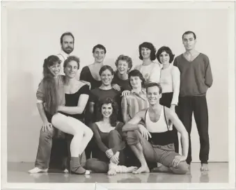  ??  ?? Dancemaker­s company photo (1982) / Photo by Andrew Oxenham, courtesy of Dance Collection Danse