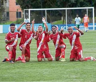  ?? FOTOS: LIGA VALLECAUCA DE FÚTBOL ?? Las alegrías de los vallecauca­nos a lo largo del torneo en Bogotá.