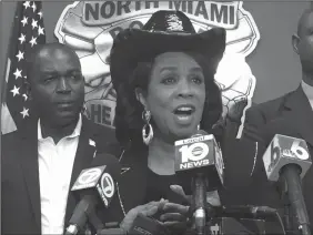  ?? CARL JUSTE/MIAMI HERALD FILE PHOTOGRAPH ?? Congresswo­man Frederica Wilson speaks July 21, 2016 in Miami. Wilson recently criticized President Donald Trump for his conversati­on with a woman whose husband died in combat.