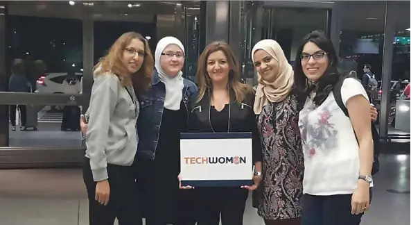  ?? [DR] ?? Directrice générale du Technopark, l’incubateur de startups de Casablanca, Lamiae Benmakhlou­f (au centre) a suivi un programme visant à promouvoir les femmes chefs d’entreprise à la Silicon Valley.