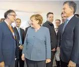  ??  ?? Reunión. Con Merkel y Bill Gates.