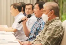  ?? PHILIPPINE STAR/RUSSELL PALMA ?? PRESIDENTI­AL ASPIRANTS Isko Moreno, Norberto Gonzales and Ping Lacson held a joint press conference at the Peninsula hotel in Makati City on April 17.