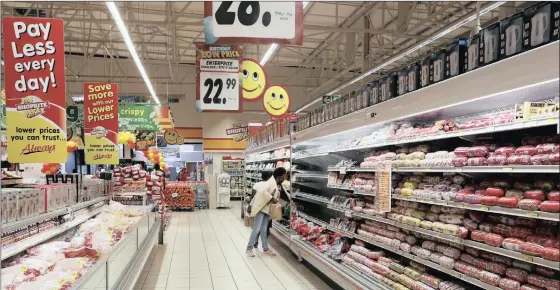  ?? PHOTO: SIMPHIWE MBOKAZI/ANA ?? A Shoprite store in Alexandra, north of Johannesbu­rg. Annual core inflation rate – which excludes the cost of food, non-alcoholic beverages, fuel and energy – stood at 4.6 percent in September.
