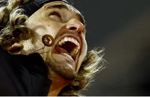  ?? PHOTO: REUTERS ?? All in . . . Germany's Alexander Zverev in action during his fourth round match against Bulgaria's Grigor Dimitrov in Paris yesterday.