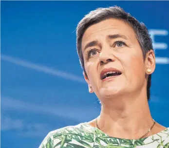  ?? FOTO: AFP ?? Margrethe Vestager: „Wie sollen die Leute verstehen, dass ein VW-Kunde in den USA eine Entschädig­ung bekommt, in der EU aber leer ausgeht?“