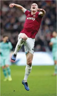  ?? (Reuters) ?? West Ham’s Declan Rice celebrates after the victory over Arsenal at the London Stadium yesterday.