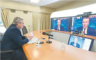  ?? CASA ROSADA /CORTESÍA ?? Alberto Fernández, mandatario de Argentina, en una reunión con el presidente del BM