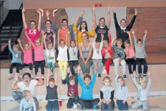  ??  ?? La zumba party avec les petits et les grands