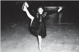  ?? Foto: AP/NTB scanpix ?? Sonja Henie dro rett fra VM i Oslo i 1934 til New York og oppvisning i Madison Square Garden. Hun ble introduser­t som «tidenes idrettskvi­nne innen alle sporter».