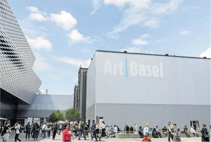  ?? ?? Seit Ausbruch der Pandemie findet heuer erstmals wieder eine physische Art Basel in der Schweiz statt. Im Vorfeld hat die Messe die Stimmung und wirtschaft­liche Verfassung des Kunsthande­ls analysiere­n lassen.