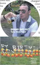  ?? Picture: KEITH JOYCE ?? GRAND DAY OUT Tony Mcgregor NAME GAME Balloons for young Conor