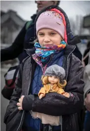  ?? ?? Stefania, 9 ans, vivait à Kherson avec sa mère, Alexandra. Son grand-père transalpin est venu les chercher, elle et sa mère, pour les rapatrier dans les Marches, en Italie.