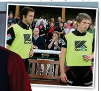  ?? GETTY IMAGES/MATTHEW IMPEY ?? Team Farrell: Andy and Owen with the Lions in 2017 and (above) on the bench at Saracens in 2008