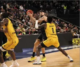  ?? (Photo La Provence) ?? A l’image d’Adrien Moerman, l’ASM a survolé les débats.