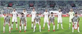  ??  ?? La Selección Olímpica posa antes del partido contra Japón.