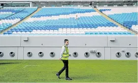  ?? ?? Sieben der Acht OI-StAdien sind klimAtisie­rt, die Zieltemper­Atur für dAs Spielfeld betrSgt knApp 22 GrAd.