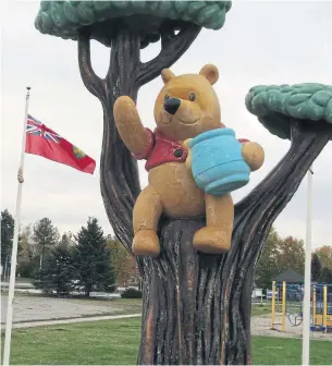  ?? PAT BRENNAN FOR THE TORONTO STAR ?? A statue of Winnie the Pooh, found in White River’s Winnie the Pooh Park.