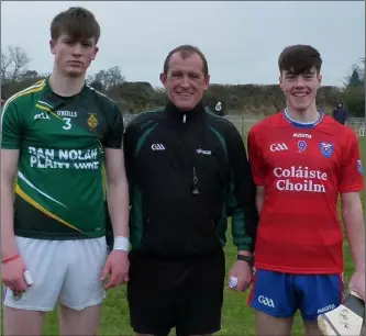  ??  ?? St. Mary’s C.B.S. captain Mike Kelly with his Tullamore counterpar­t, Cathal O’Meara, and referee Anthony Stapleton prior to the final in Johnstown.