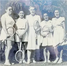  ??  ?? Postal de ayer. El equipo ganador que ascendió a 2° división en 1950.