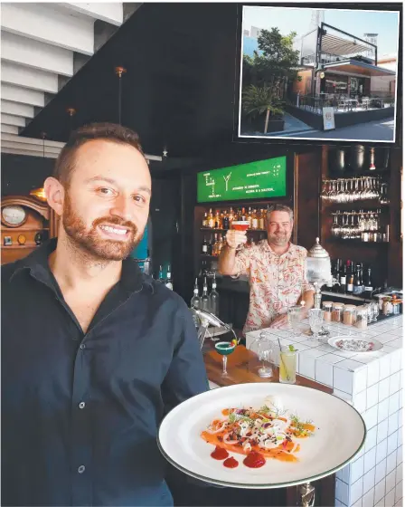  ?? Picture: Glenn Hampson ?? Percy’s regular Adam Huss and co-owner Arran Woollams in the new bar.