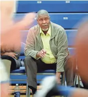  ?? DAVE KALLMANN / MILWAUKEE JOURNAL SENTINEL ?? Longtime Milwaukee-area basketball coach Phil Jones, 70, is now volunteeri­ng with the West Allis Central girls program. Jones won 446 games as a head coach.