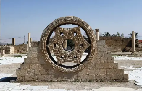  ??  ?? 1. The reconstruc­ted ‘rose window’ at the archaeolog­ical site of Khirbat al-Mafjar (Hisham’s Palace), near Jericho (photo: 2017)