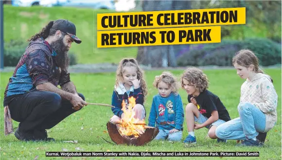  ?? ?? Kurnai, Wotjobaluk man Norm Stanley with Nakia, Djalu, Mischa and Luka in Johnstone Park. Picture: David Smith