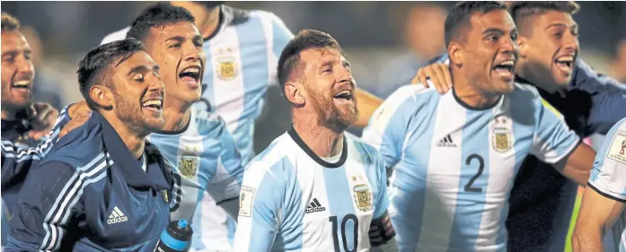  ?? Edgar garrido/reuters ?? Messi y Mercado (2) están entre los 15 jugadores que ya tienen el ticket asegurado en el plantel argentino