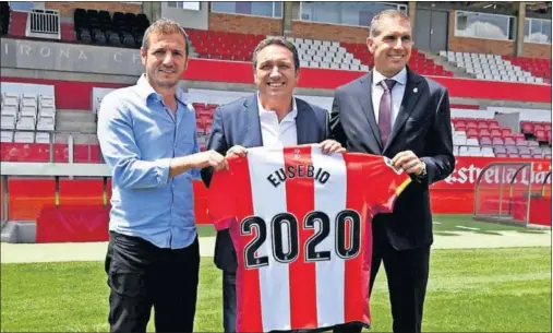  ??  ?? NUEVA ETAPA. Eusebio Sacristán fue presentado ayer como nuevo entrenador del Girona en sustitució­n de Pablo Machín.