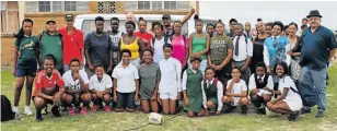  ?? Picture:SIVENATHI GOSA ?? PLAYING THE GAME: Duncan Village school pupils introduced to touch rugby by South African Touch Associatio­n at Ebenezer Majombozi High School