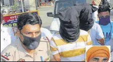  ?? HT PHOTO ?? Accused Ranjeet Singh Rana (inset and in striped T-shirt) in police custody.