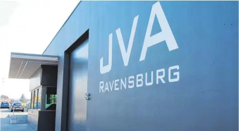  ?? FOTO: SZ- ARCHIV ?? Drei Häftlinge der JVA Ravensburg verweigern derzeit das Essen.