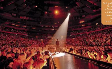  ??  ?? SUPER CONCERTI Sul palco del Madison Square Garden a New York. Levine e i Maroon 5 l’anno prossimo saranno impegnati in un tour europeo.