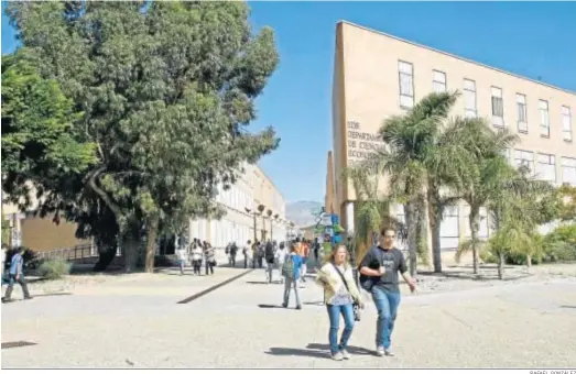  ?? RAFAEL GONZÁLEZ ?? Campus universita­rio de Almería, en la barriada de La Cañada.