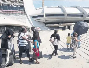  ?? RYAN REMIORZ/THE CANADIAN PRESS FILE PHOTO ?? Poll respondent­s overestima­ted how many refugee claimants have come to Canada.