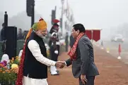  ??  ?? Prime Minister Narendra Modi welcomes President Duterte to India’s Republic Day Parade on 26 January 2018 in New Delhi.