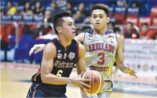  ?? ALVIN S. GO ?? THE LETRAN KNIGHTS snapped a three-game loosing streak in NCAA Season 93 after defeating the Arellano Chiefs, 84-73, yesterday.