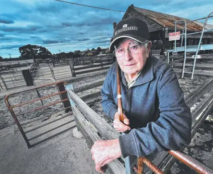  ?? Picture: NIGEL HALLETT ?? WORRYING SIGNS: Long-time farmer and Geelong saleyards patron Lex Gugger fears for the future of the yards, which have been a part of this city for 147 years.