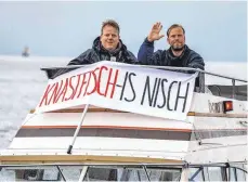  ?? FOTO: CHRISTIAN FLEMMING ?? Viele haben Transparen­te für ihre Boote gebastelt.