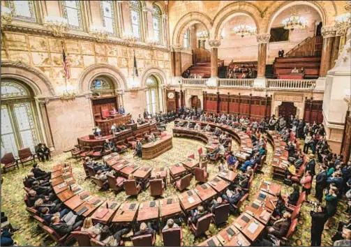  ?? AP ?? Democrats in Albany on Monday rejected a congressio­nal map drawn by the state’s bipartisan redistrict­ing commission, setting the stage for the party to craft lines that help Democrats in battlegrou­nd House races.