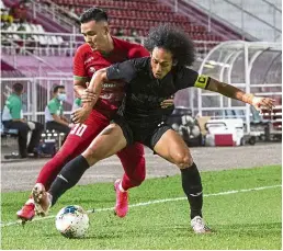  ??  ?? Going all out: Shahrul Nazeem (right) will have to contend with the likes of Australian defender Taylor Regan, Rodney Akwensivie and Ashmawi Yakin for a spot in Selangor’s first 11.